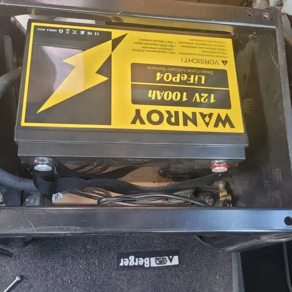 12V100